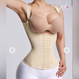 Sol Hourglass Waistcoat in great condition only used couple times. Size S beige.